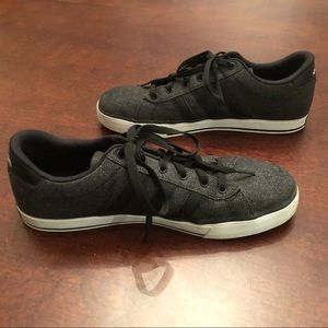 Men’s Adidas Neo SE Daily Vulc sneakers, size 11